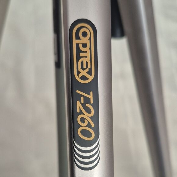 T-260 Tripod - Black and Gray - Picture 10 of 16